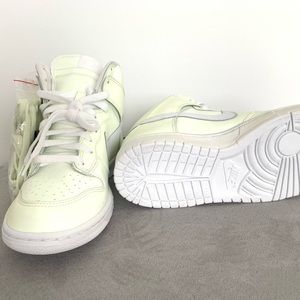 NIKE DUNK HIGH PREMIUM GLOW IN DARK BRAND NEW.